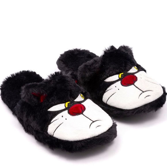 NWT!✨ Adorable Disney’s Cinderella Lucifer Fury Slippers! 🤍 - Picture 2 of 4